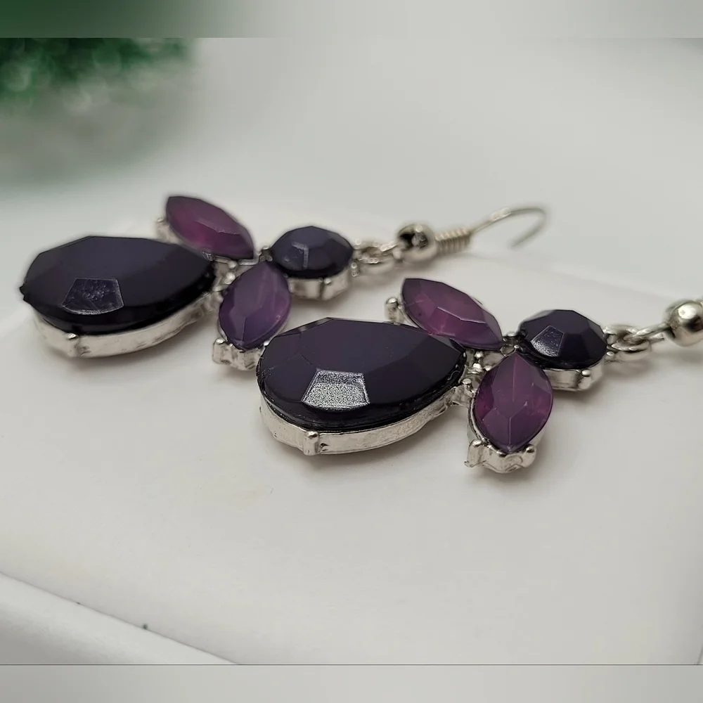 ✨2/$10✨ Purple Cluster Teardrop Silver Earrings - Picture 7 of 10